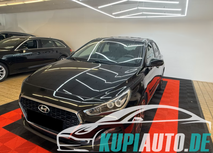Hyundai i30 YES! Plus/Navi/Kamera/LED/PDC/TOP