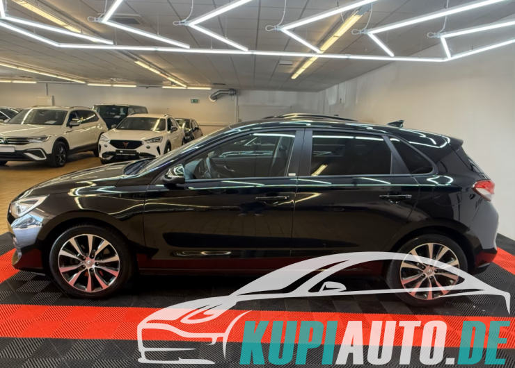 Hyundai i30 YES! Plus/Navi/Kamera/LED/PDC/TOP