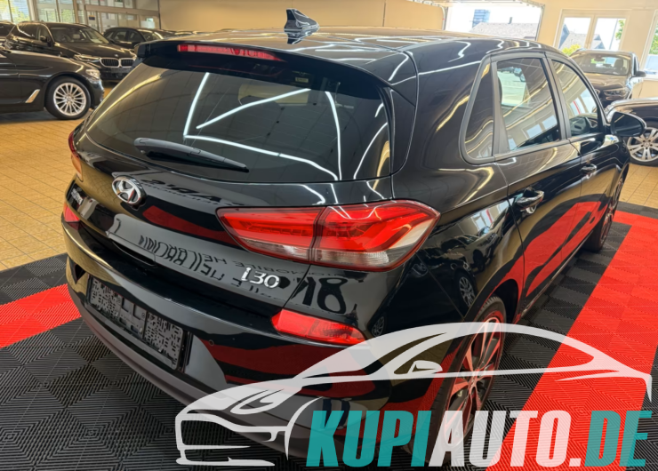 Hyundai i30 YES! Plus/Navi/Kamera/LED/PDC/TOP