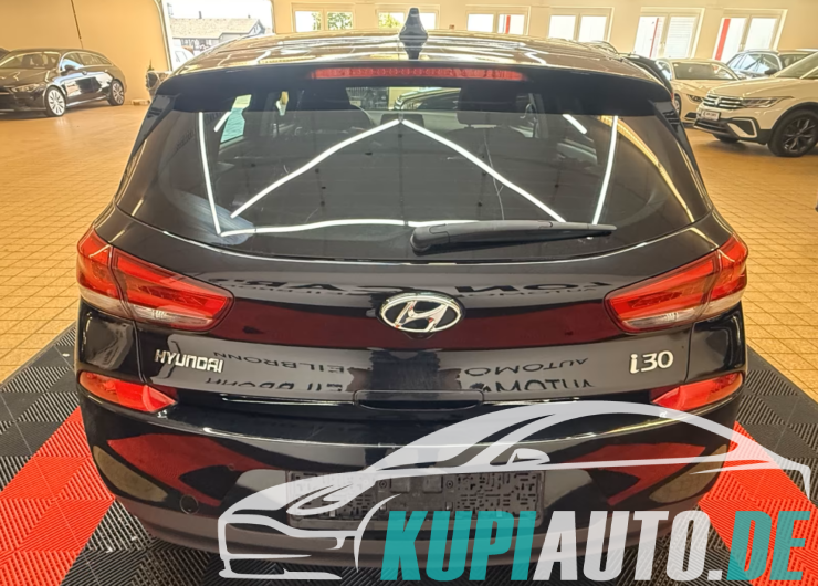 Hyundai i30 YES! Plus/Navi/Kamera/LED/PDC/TOP