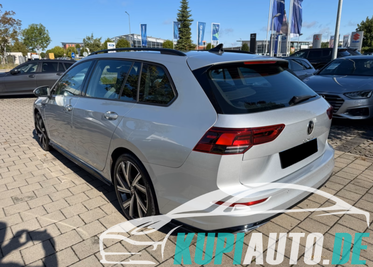Volkswagen Golf VIII Variant R-Line
