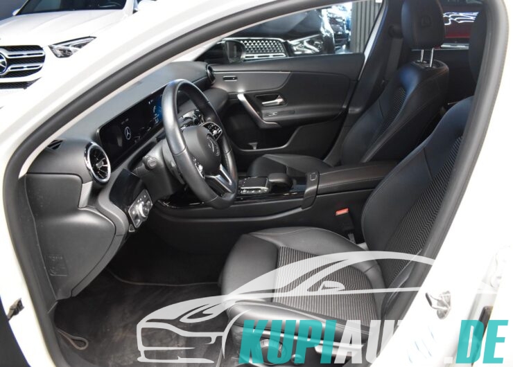 Mercedes-Benz A 250*KAMERA*NAVIGATION*WIDESCREEN*SHZ*PDC*