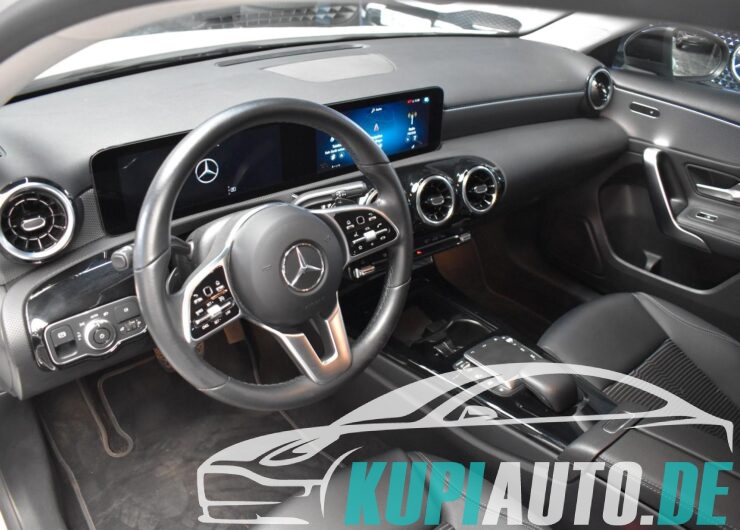 Mercedes-Benz A 250*KAMERA*NAVIGATION*WIDESCREEN*SHZ*PDC*