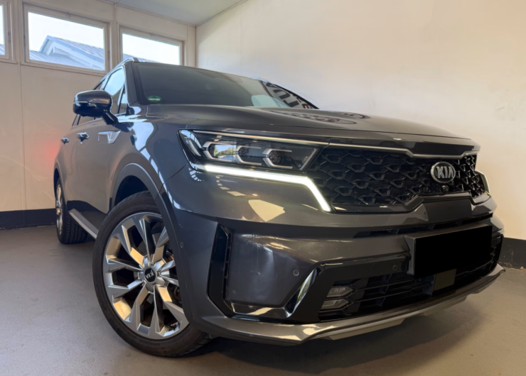 Kia SORENTO 2,2 CRDI PLATINUM 4WD*AUT*LEDER*MAX VOLL