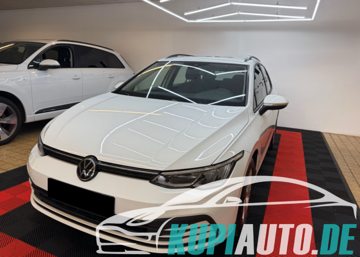 Volkswagen Golf VIII Variant Life/Navi/LED/Ambient/Erster H