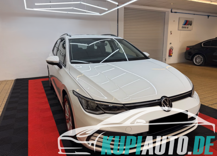 Volkswagen Golf VIII Variant Life/Navi/LED/Ambient/Erster H