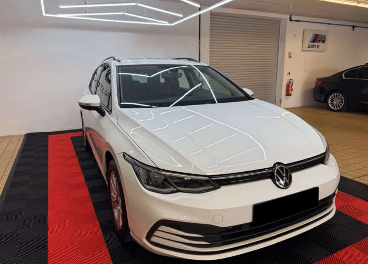 Volkswagen Golf VIII Variant Life/Navi/LED/Ambient/Erster H