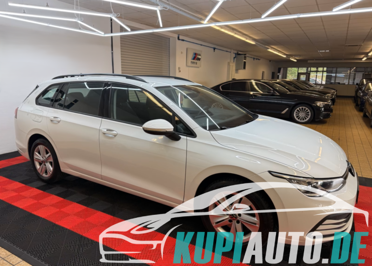 Volkswagen Golf VIII Variant Life/Navi/LED/Ambient/Erster H