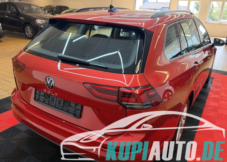 Volkswagen Golf VIII Variant Life/Navi/LED/Ambient/Erster H