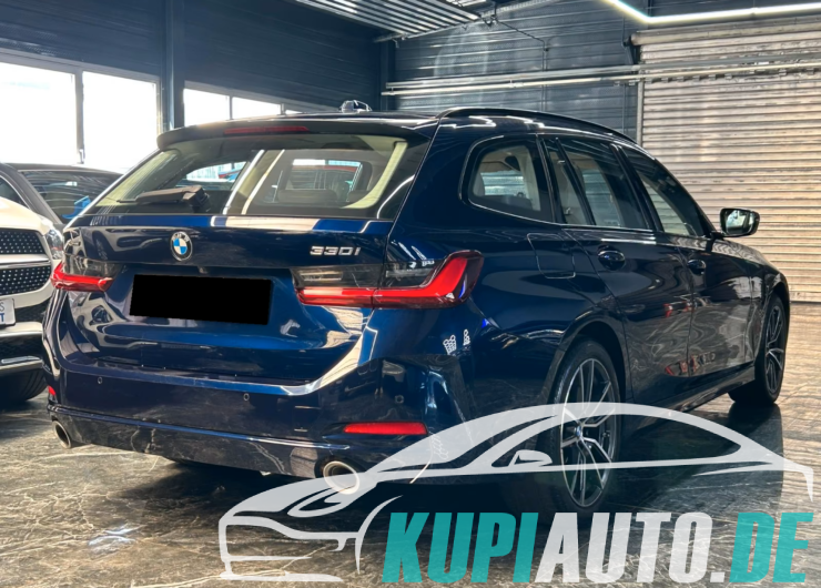BMW 330 i Touring xDrive/HEAD-UP/STAND-HZ/H&K/LED/