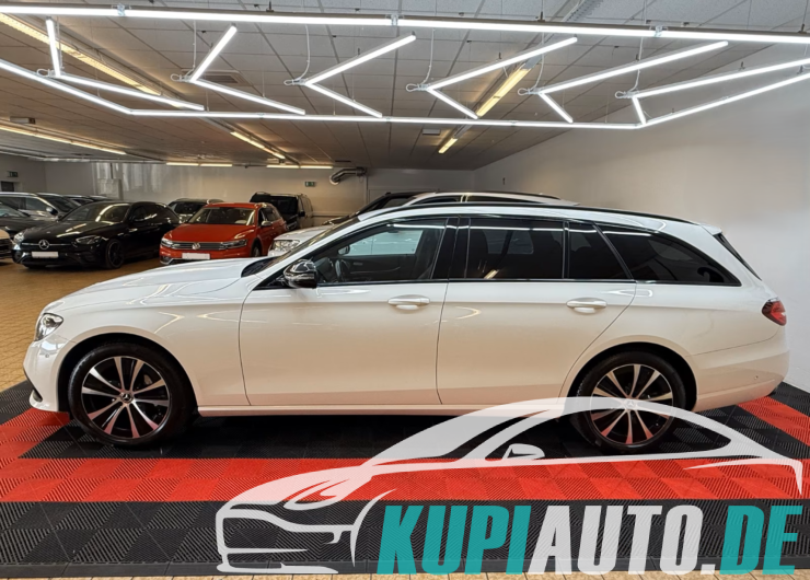 Mercedes-Benz E 300 E T-Modell Avantgarde/Navi/Kamera/LED/TOP