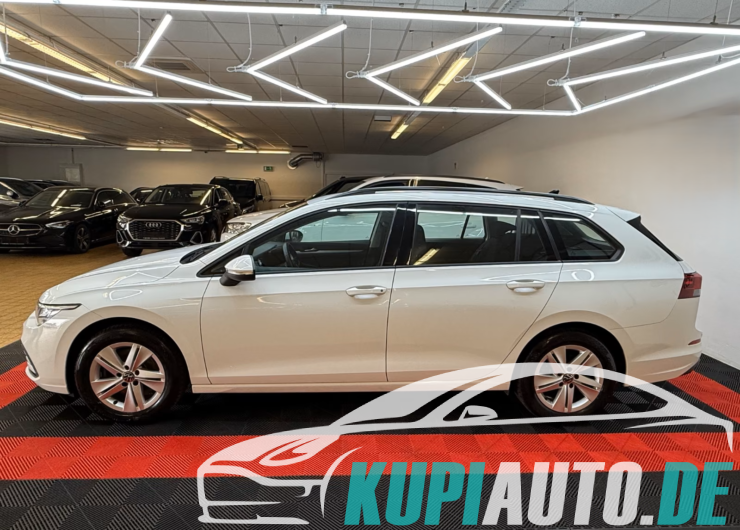 Volkswagen Golf VIII Variant Life/Navi/LED/Ambient/Erster H