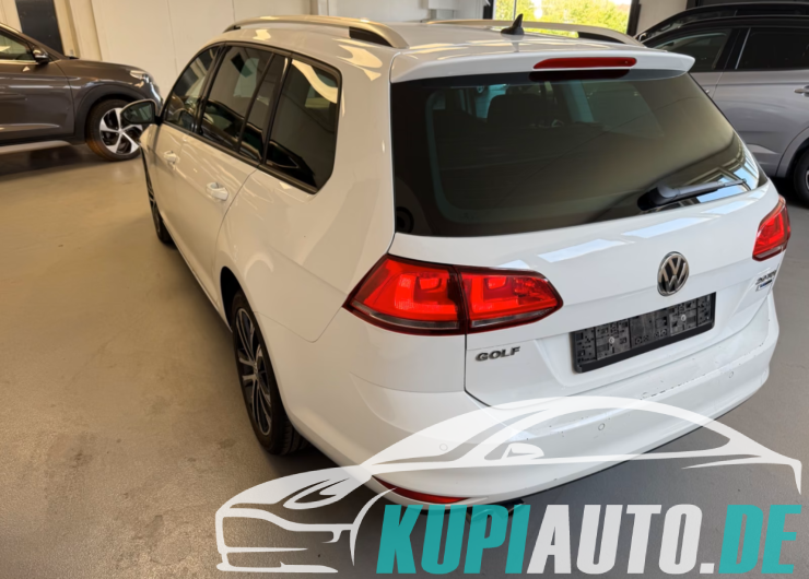 Volkswagen Golf VII 2,0TDI KOMBI LOUNGE BMT/NAVI/KLIMATRON