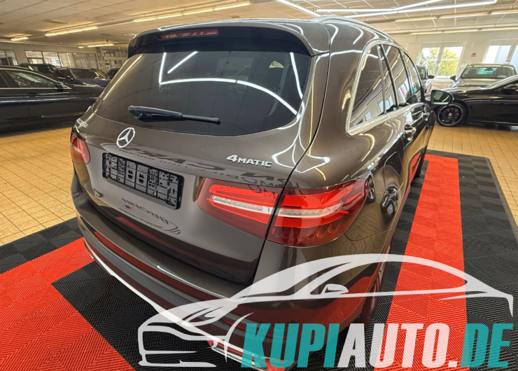 Mercedes-Benz GLC 220 d 4Matic/Navi/LED/Leder/PANO/Kamera