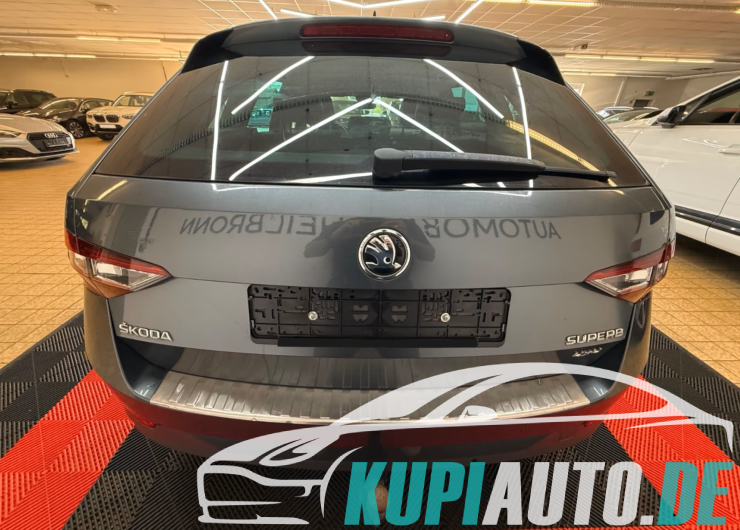 Skoda Superb Combi L&K 4×4/Navi/Xenon/Leder/Kamera