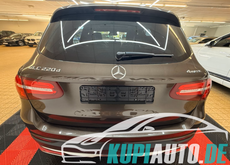 Mercedes-Benz GLC 220 d 4Matic/Navi/LED/Leder/PANO/Kamera