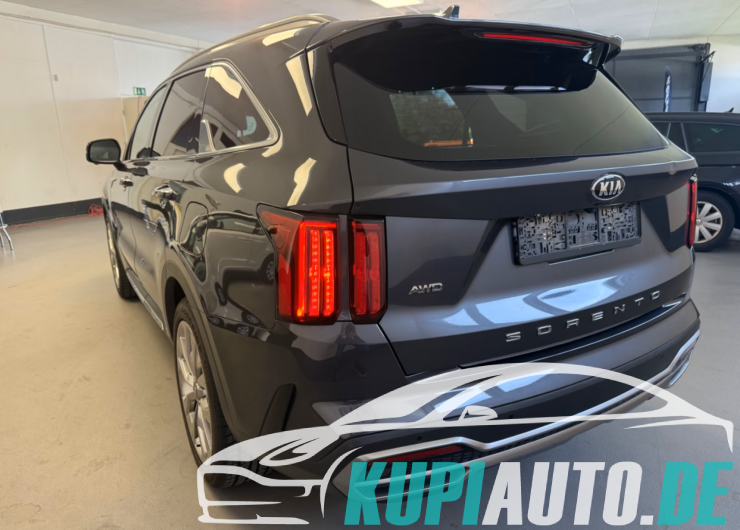 Kia SORENTO 2,2 CRDI PLATINUM 4WD*AUT*LEDER*MAX VOLL