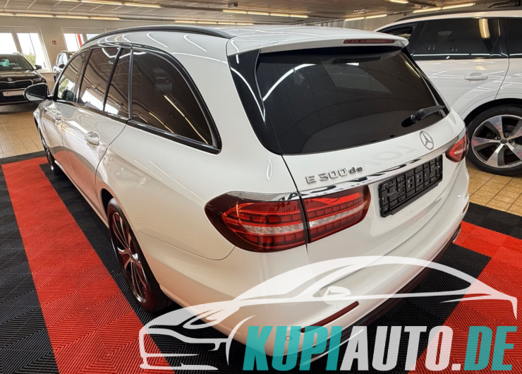 Mercedes-Benz E 300 E T-Modell Avantgarde/Navi/Kamera/LED/TOP
