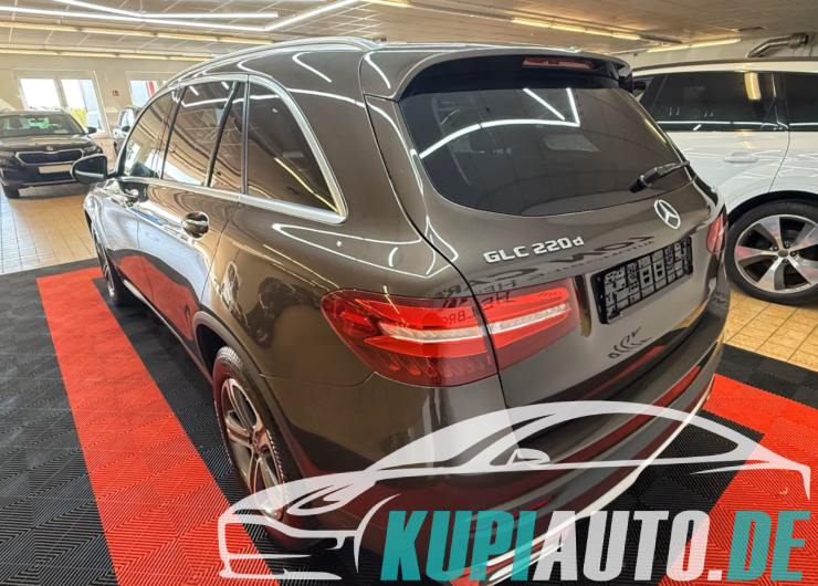 Mercedes-Benz GLC 220 d 4Matic/Navi/LED/Leder/PANO/Kamera