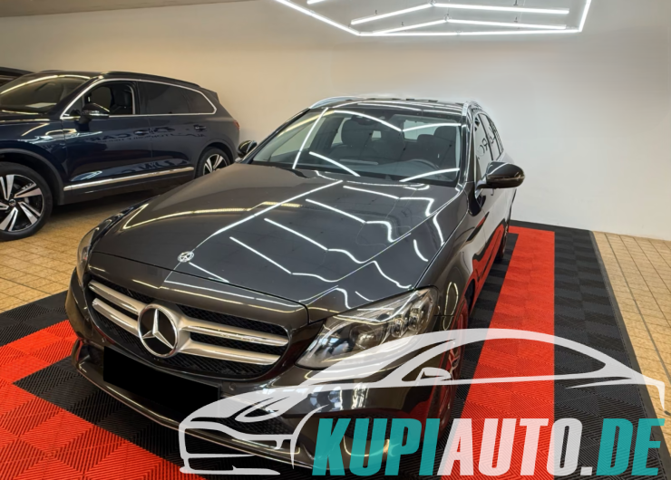 Mercedes-Benz C 220 d T 4 Matic Avantgarde/Navi/LED/Kamera/TOP