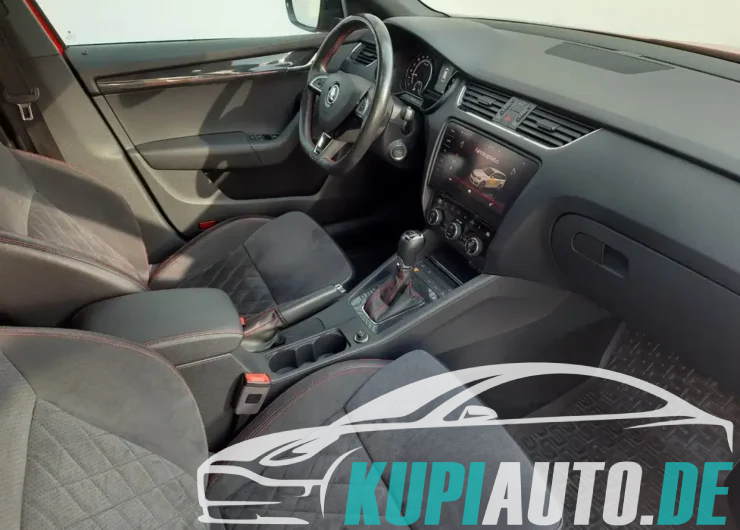 Skoda Octavia Combi VRS DSG/LED/KAM/DAB/19″