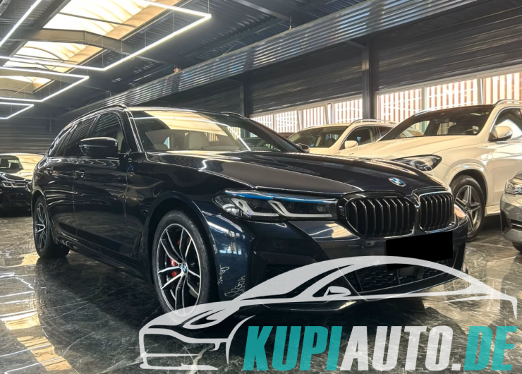 BMW 520 d Touring M SPORT/LASER/ACC/AHK/HEAD-UP/PANO