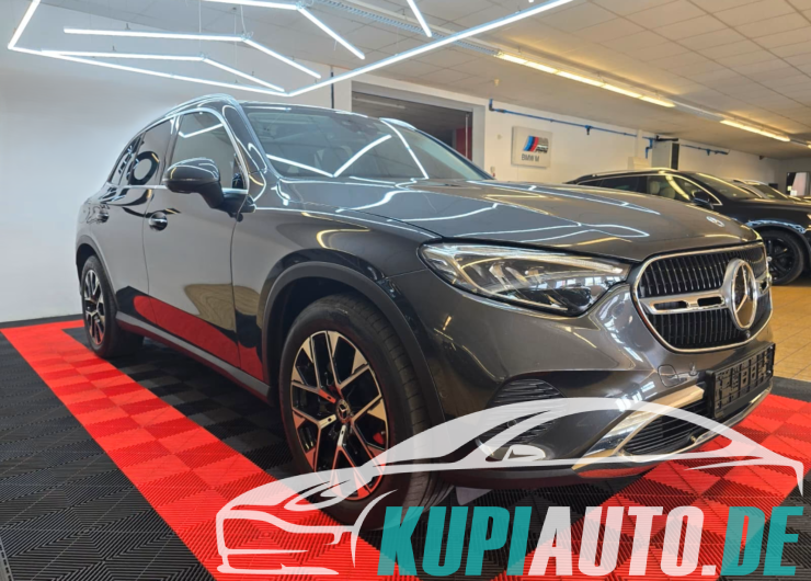 Mercedes-Benz GLC 220 d/1-Hand/4Matic/Panorama/Leder/Burmester/