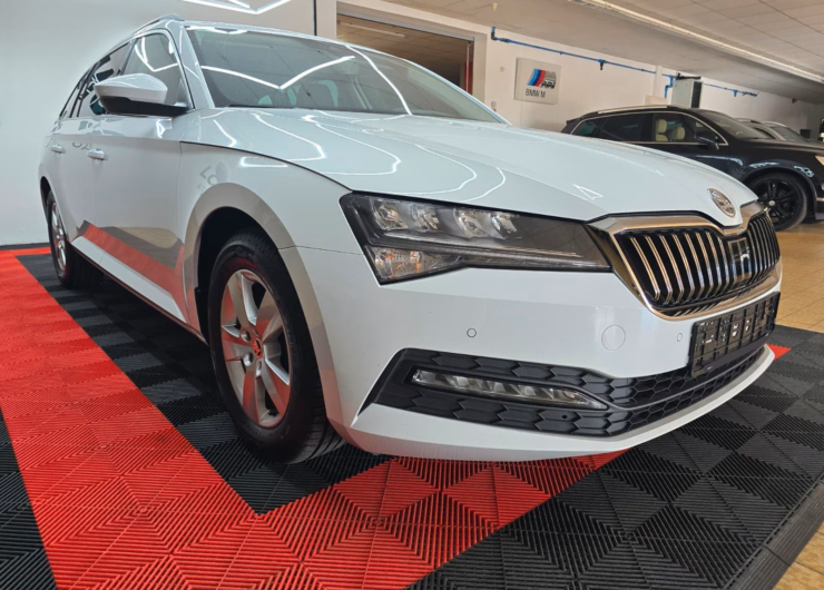 Skoda Superb Combi Ambition/1-Hand/Virtual/LED/Kamera/