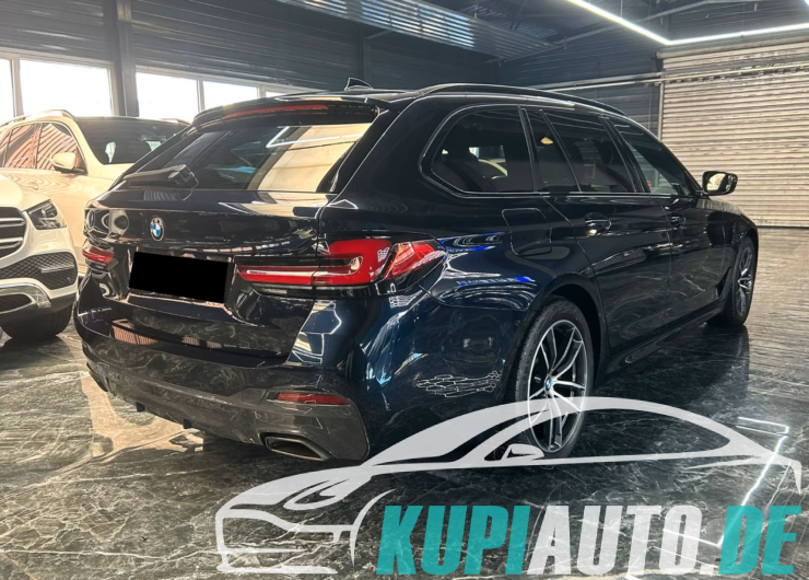 BMW 520 d Touring M SPORT/LASER/ACC/AHK/HEAD-UP/PANO