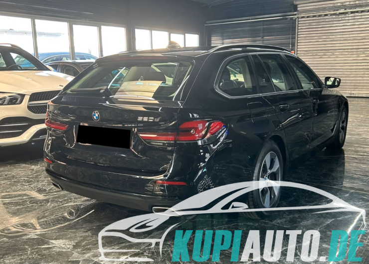 BMW 520 d Touring xDrive/HEAD-UP/AHK/LEDER/KESSY/SHZ