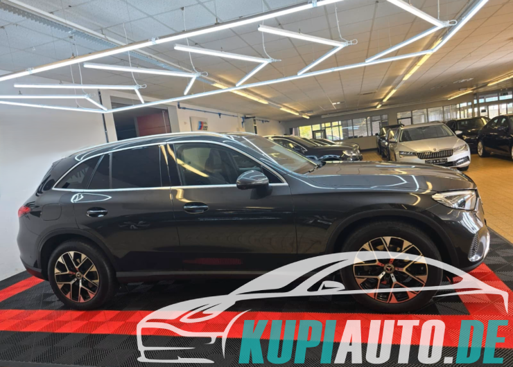 Mercedes-Benz GLC 220 d/1-Hand/4Matic/Panorama/Leder/Burmester/