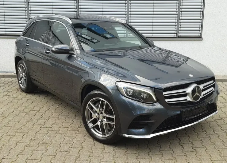 Mercedes-Benz GLC 220 d 4Matic/3xAMG-Line/LED/Pano/Kam/AhK