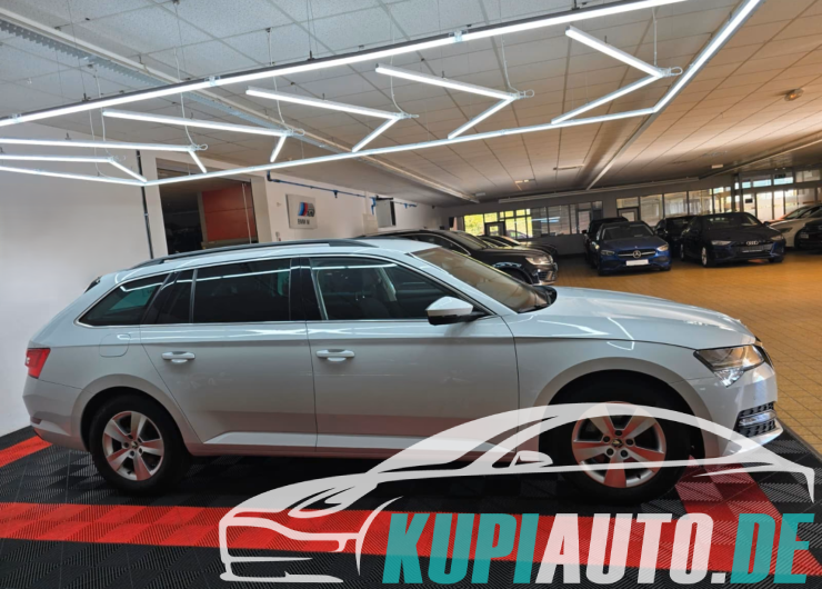 Skoda Superb Combi Ambition/1-Hand/Virtual/LED/Kamera/