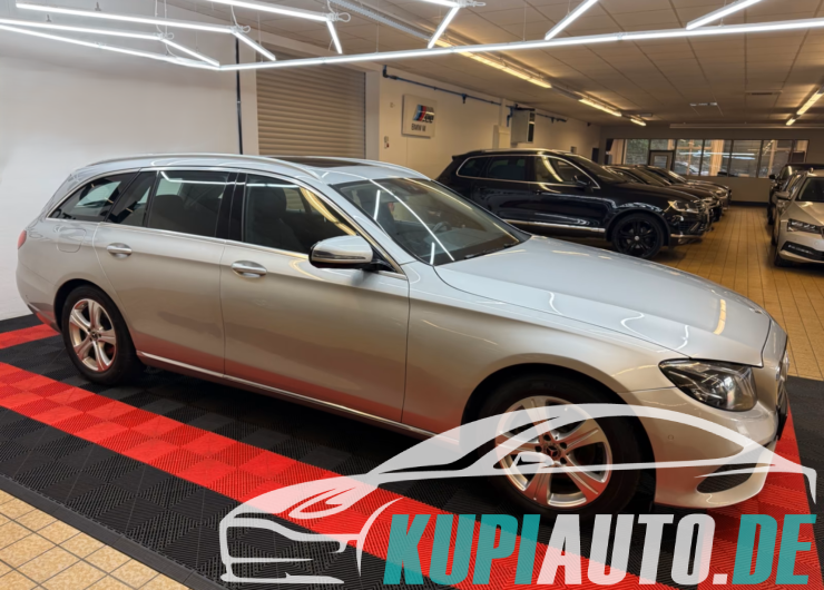 Mercedes-Benz E 220 d T Avantgarde/Navi/LED/Kamera/AHK
