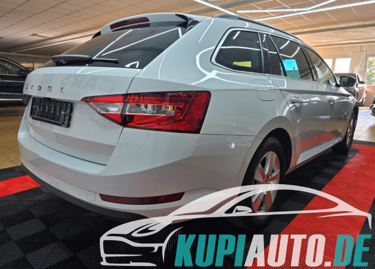 Skoda Superb Combi Ambition/1-Hand/Virtual/LED/Kamera/