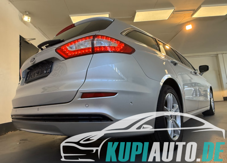 Ford Mondeo MONDEO 2.0 TDCI TURNIER TITANIUM/AUT/APPLE/BT/LM