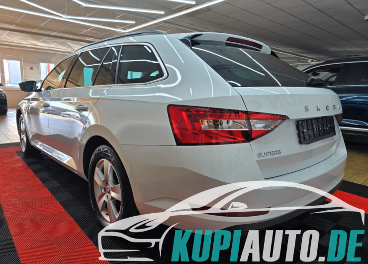 Skoda Superb Combi Ambition/1-Hand/Virtual/LED/Kamera/
