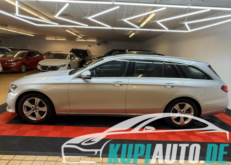 Mercedes-Benz E 220 d T Avantgarde/Navi/LED/Kamera/AHK