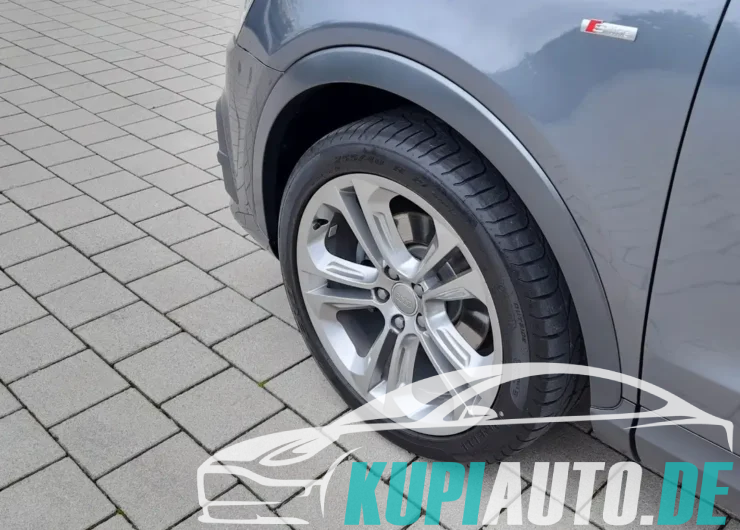 Audi Q3 2.0 TFSI quattro DSG/LED/Kam/AhK/Leder/19″