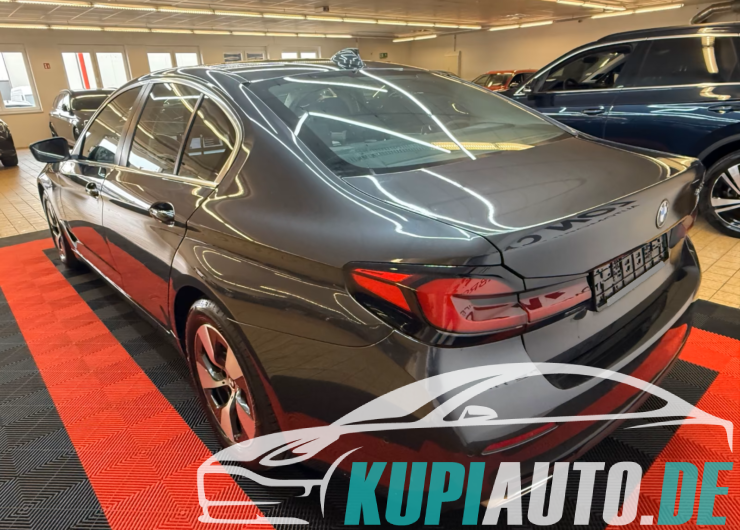BMW 520 d Limousine/Navi/LED/Kamera/Erster H/top