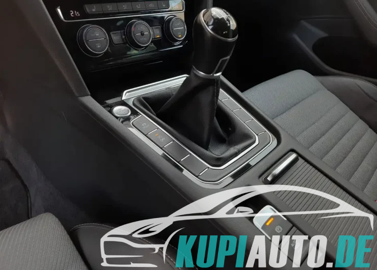 Volkswagen Passat Variant Passat V./3xR-Line Sport/LED/Kam/AhK/18″/Eu6