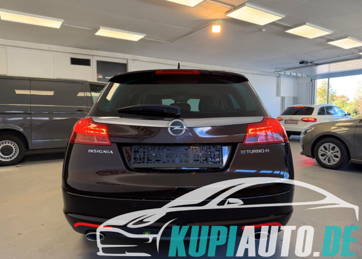 Opel Insignia A SPORTS TOURER INNOVATION 4×4/AUT/LEDE