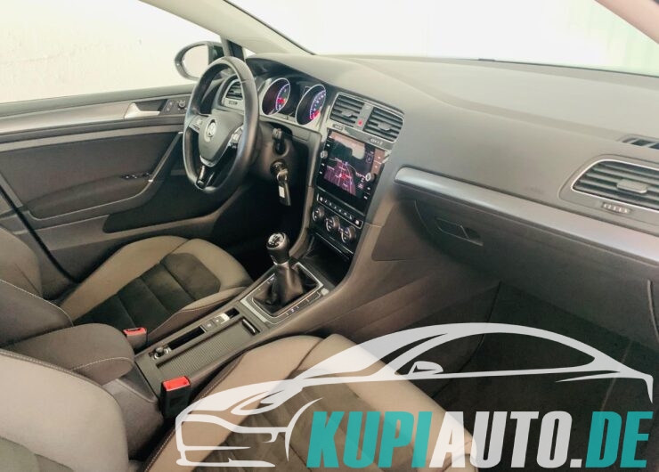 Volkswagen Golf VII Lim. Comfortline °LED°SHZ°AHK°NAVI°PDC°