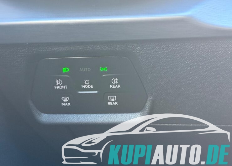 Seat Leon FR 2.0TDI DSG/VIRTUAL/NAVI/AMBIENT B./AHK/