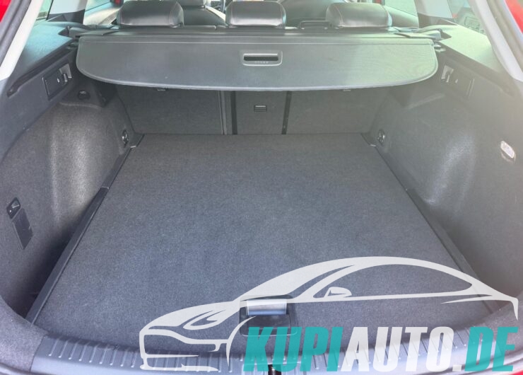 Seat Leon FR 2.0TDI DSG/VIRTUAL/NAVI/AMBIENT B./AHK/