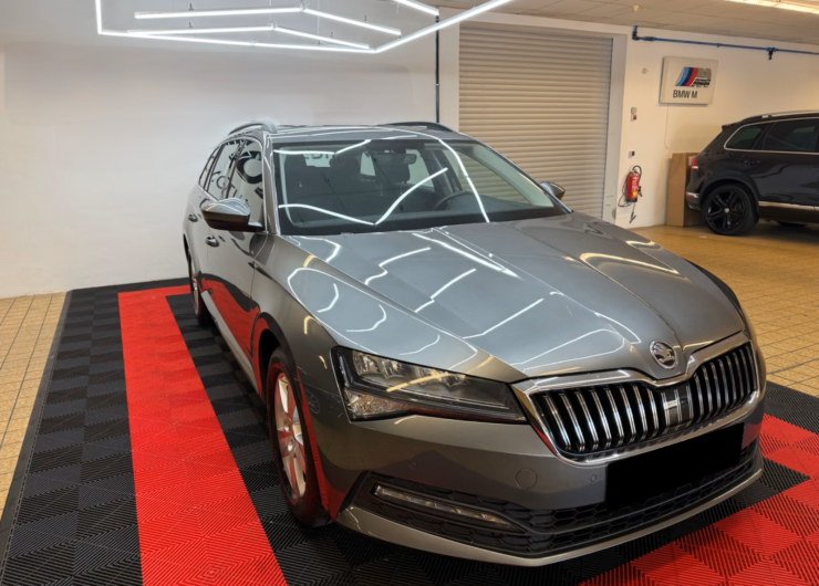 Skoda Superb Combi Ambition/Navi/LED/Virtual/Erster H