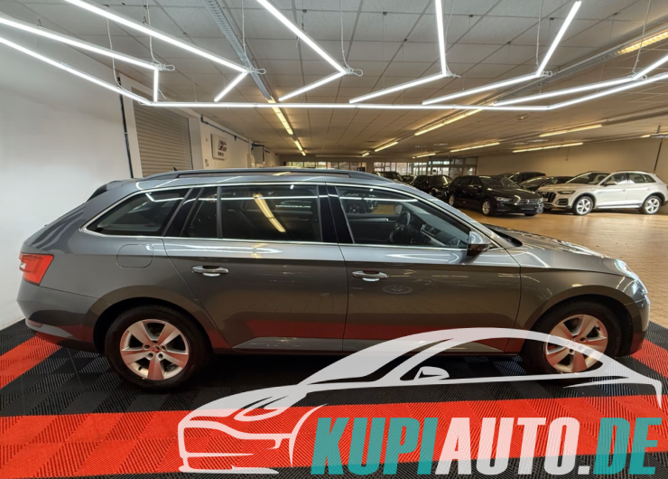 Skoda Superb Combi Ambition/Navi/LED/Virtual/Erster H