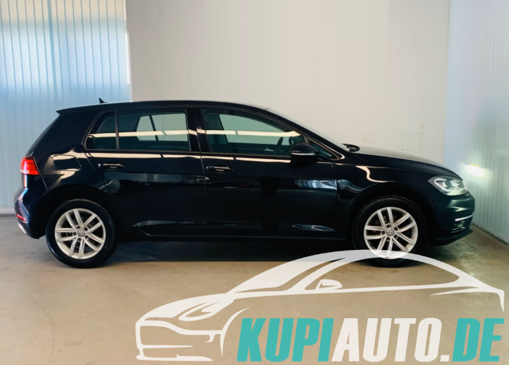 Volkswagen Golf VII Lim. Comfortline °LED°SHZ°AHK°NAVI°PDC°