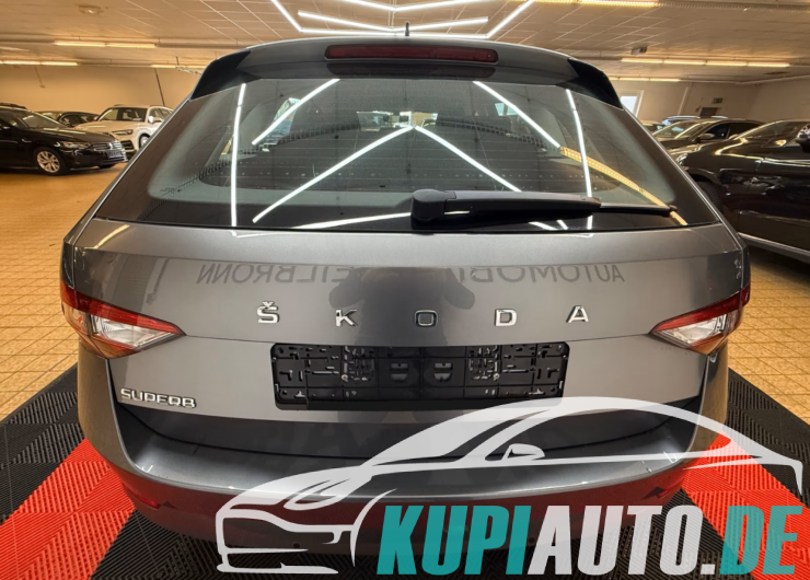 Skoda Superb Combi Ambition/Navi/LED/Virtual/Erster H